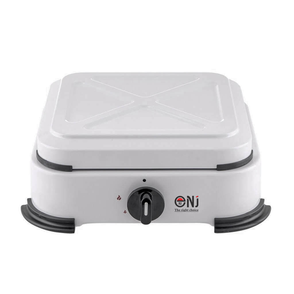 Camping gas stove with lid